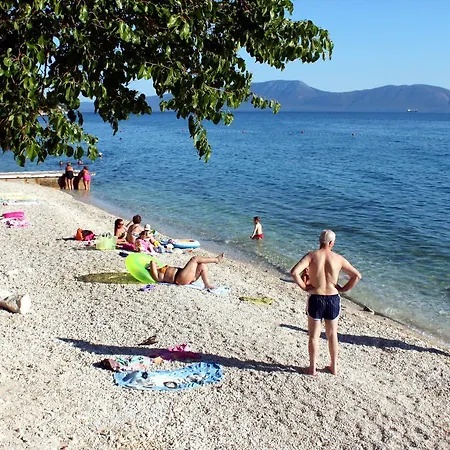 Double Gradac 2784a Guest house 3*