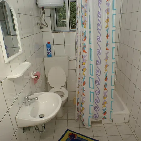 Double Gradac 2784a Guest house