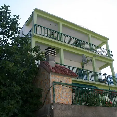 Double Gradac 2784a Guest house Gradac (Split-Dalmatia)